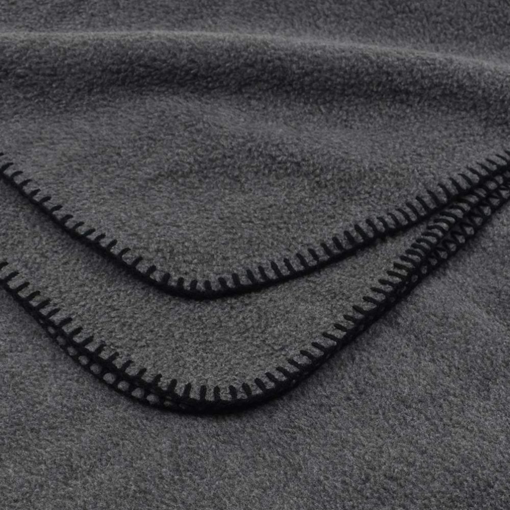 Deluxe Fleece Blanket: Charcoal