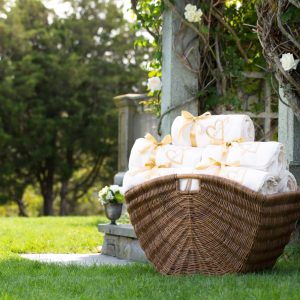 Our luxurious blankets make an elegant wedding favor and the perfect keepsake. Keep your guests warm & cozy.